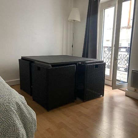 Tres Bel Appartement Montmartre パリ エクステリア 写真