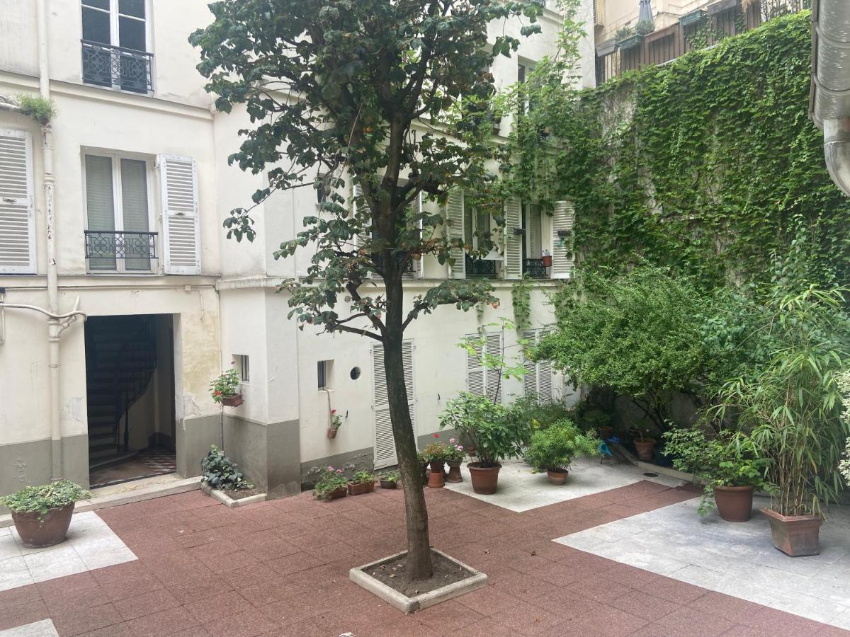 Tres Bel Appartement Montmartre パリ エクステリア 写真
